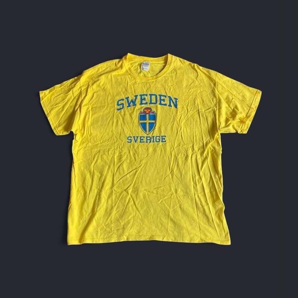 Vintage Sweden Sverige Shirt Mens XL Soccer Graphic Yellow Blue